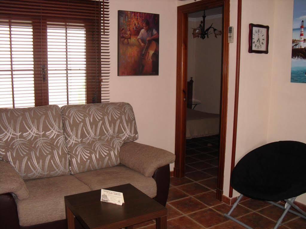 Hostal Costa De La Luz Кониль-де-ла-Фронтера Экстерьер фото
