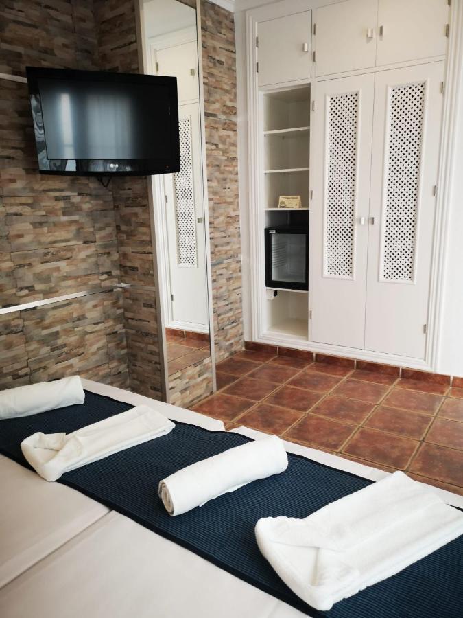 Hostal Costa De La Luz Кониль-де-ла-Фронтера Экстерьер фото