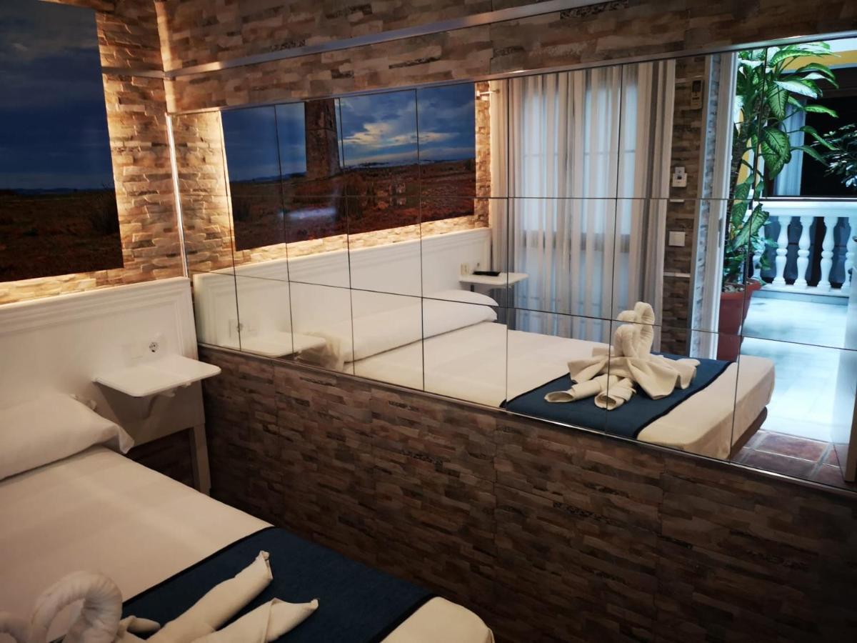 Hostal Costa De La Luz Кониль-де-ла-Фронтера Экстерьер фото