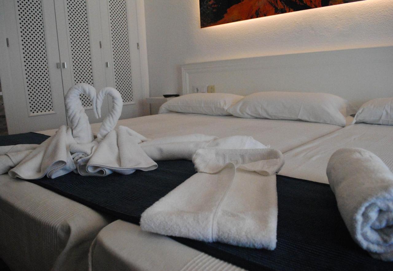 Hostal Costa De La Luz Кониль-де-ла-Фронтера Экстерьер фото