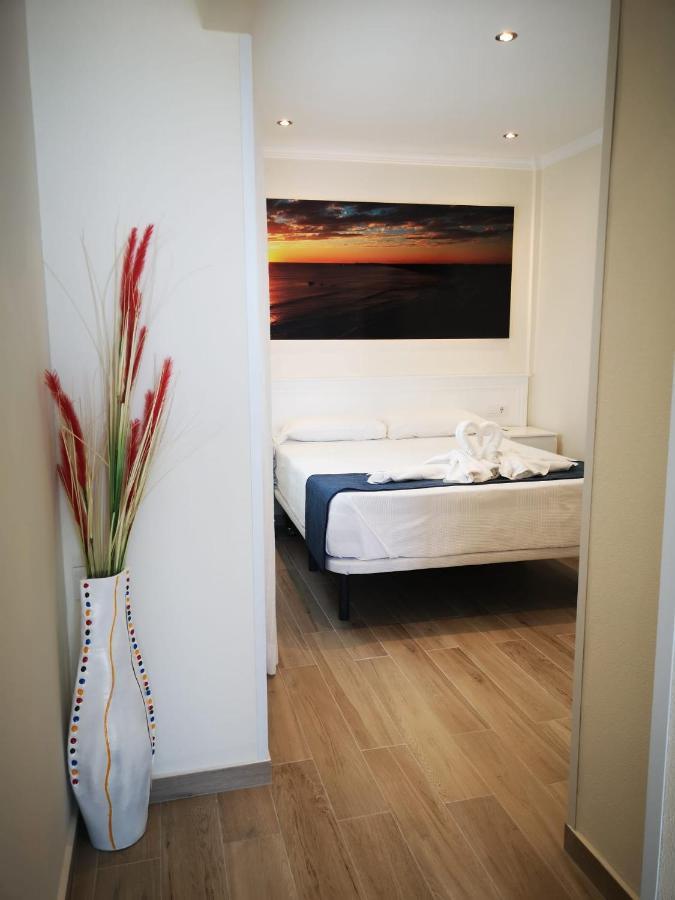 Hostal Costa De La Luz Кониль-де-ла-Фронтера Экстерьер фото