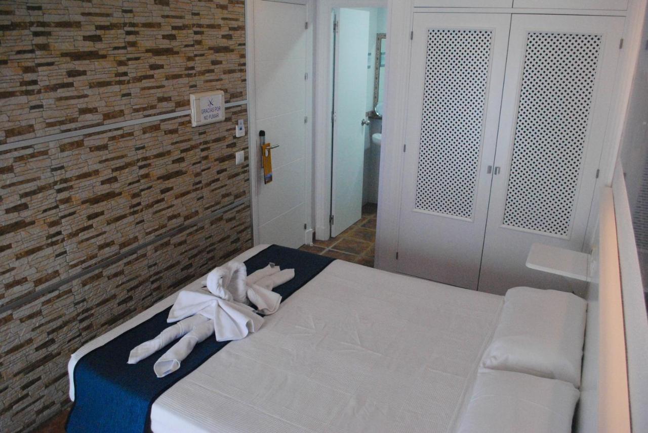 Hostal Costa De La Luz Кониль-де-ла-Фронтера Экстерьер фото