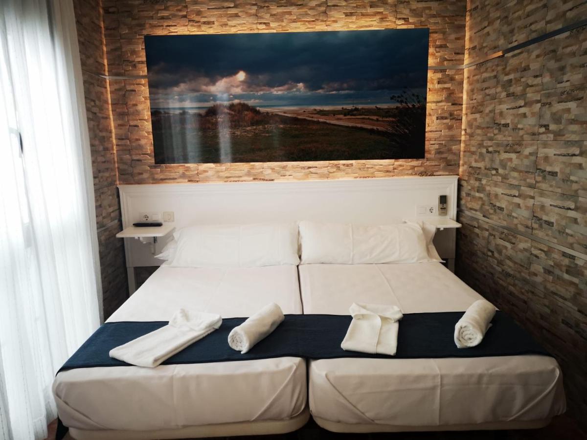 Hostal Costa De La Luz Кониль-де-ла-Фронтера Экстерьер фото